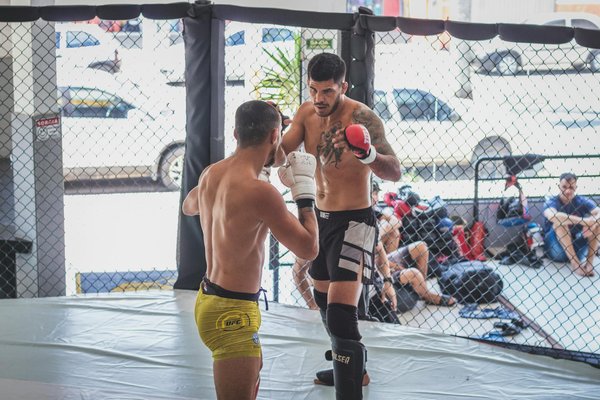 Comment récupérer efficacement après une séance intense de saut en basket ?