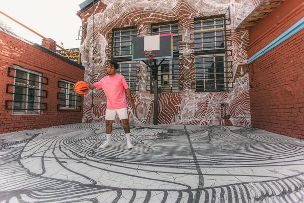 Comment les techniques de combat en Muay Thai peuvent-elles être adaptées pour la self-défense en milieu urbain?