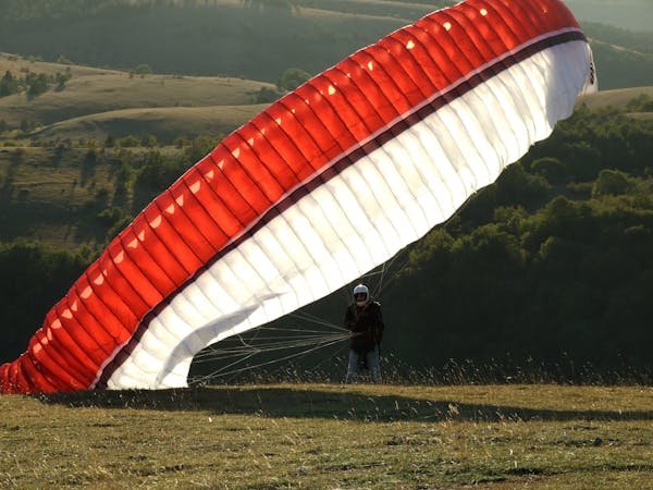 Saut en parachute à Nîmes : une aventure à ne pas manquer !