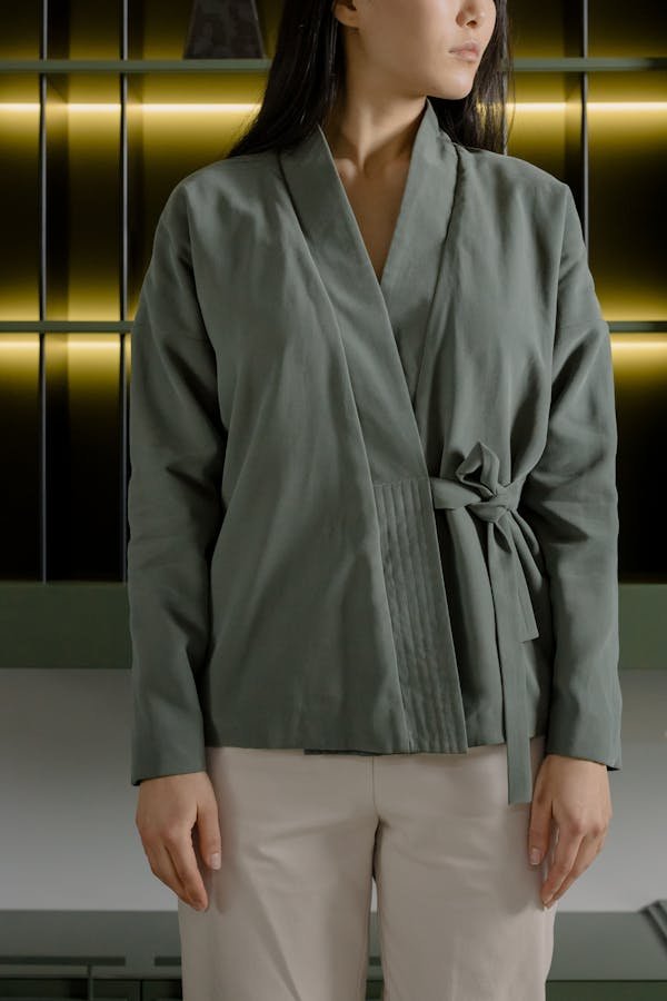 Top vestes kimono pour femmes : élégance japonaise pour chaque style
